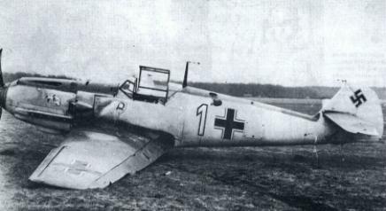1-Bf-109E3-1.JG2-W1-Otto-Bertram-crash-landing-France-1940-01