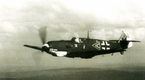 1-Bf-109E7-Stab-III.JG5-Gunther-Scholz-Petsamo-Finland-1942-01